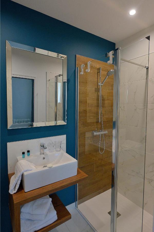 Hotel Le Tiburon Cherbourg-en-Cotentin Esterno foto